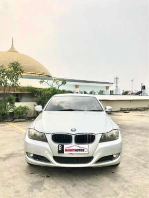 Jual bekas BMW 320i LCI Tahun 2010 Automatic Abu abu Metalik,lokasi di 
