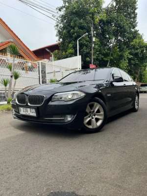Jual bekas CASH Low Km Record Bmw 528i 2012 Tt Pt Pribadi Bmw Seri 5 528i 2012,lokasi di 