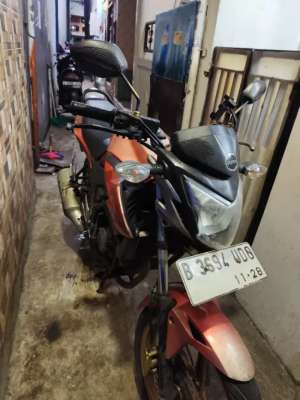 Jual bekas CB150R Streetfire,lokasi di Pademangan
