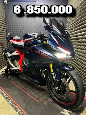 Jual bekas CBR 250 RR OR CBR 250RR ABS SP 2023 MODIF LOW KM PAJAK ON RAWATAN,lokasi di Kembangan