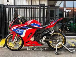 Jual bekas Cbr150r abs tri colour 2022,lokasi di Purwokerto Barat