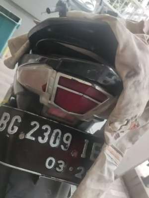 Jual bekas D jual motor yamaha xeon 2011 stnk pajak dll aman. Bkn beat vario mio,lokasi di Ilir Timur I