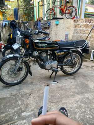 Jual bekas Di jual motor GL 100,lokasi di Pancoran Mas