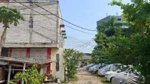 Di Jual Rumah Kontrakan dan Kos Kosan Strategis Jak Bar lokasi di Kebon Jeruk, tersedia melalui melalui situs Olx