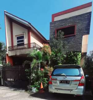 Di Jual Rumah Luas, Murah strategis dekat Tol Jagorawi lokasi di Cibinong, tersedia melalui melalui situs Olx