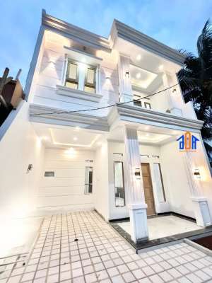 Di Komplek Maharaja Rumah Mewah Siap Huni lokasi di Pancoran Mas, tersedia melalui melalui situs Olx