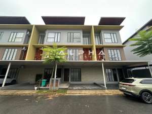 Dijual Cepat Rumah 3 Lantai di The Icon Central, Batam Center lokasi di Dedai, tersedia melalui melalui situs Olx