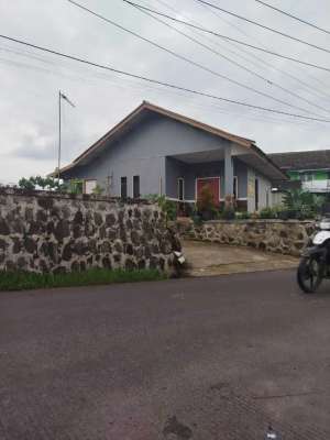 DIJUAL CEPAT RUMAH SEMI VILLALAHAN KOMERSIL CIWIDEY lokasi di Katapang, tersedia melalui melalui situs Olx
