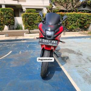 Jual bekas dijual cepat Suzuki GSX 150R tahun 2017 motor second unit gres,lokasi di Tangerang Selatan