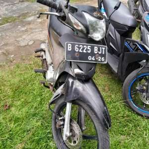 Jual bekas Dijual honda supra fit tahun 2006,lokasi di Palmerah