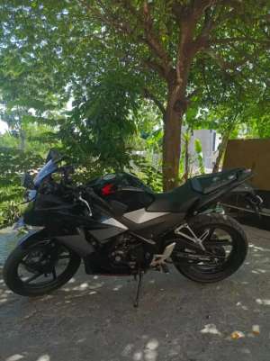 Jual bekas Dijual Motor CBR150,lokasi di Klaten Tengah