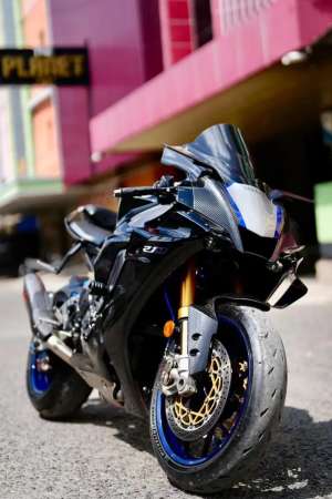 Jual bekas Dijual R1M, motor kesayangan, knalpot meledak ledak,lokasi di Cilandak