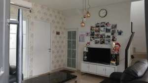 Dijual Rumah Mewah di Mansion Nine Lakarsantri, Surabaya Barat lokasi di Lakarsantri, tersedia melalui melalui situs Olx