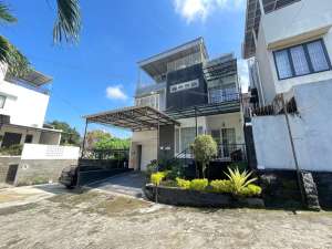 DIJUAL RUMAH MEWAH FULL FURNISH JALAN LINGKAR ISTANA DEMANG LEBAR DAUN lokasi di Ilir Barat I, tersedia melalui melalui situs Olx