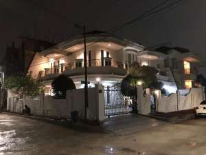 Dijual Rumah Mewah Hook Fully Furnished di Pluit Permai Jakut lokasi di Penjaringan, tersedia melalui melalui situs Olx