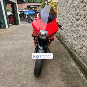 Jual bekas dijual suzuki GSX 150R th 2017 motor second rasa baru,lokasi di Tangerang Selatan
