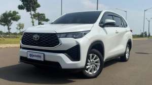 Jual bekas DP 5 Toyota Kijang Innova 2.0 Zenix G CVT Bensin-AT 2022 9LS,lokasi di 