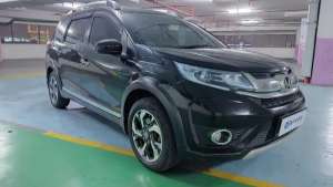 Jual bekas DP MURAH Honda BR-V 1.5 E Bensin-AT 2016 Hitam C4SPF,lokasi di 
