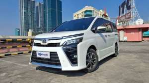 Jual bekas DP MURAH - Toyota Voxy 2.0 Bensin-AT 2018,lokasi di 