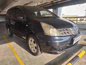 Jual bekas DP RENDAH Nissan Grand livina 1.5 XV Bensin-MT 2010 2WT B,lokasi di 