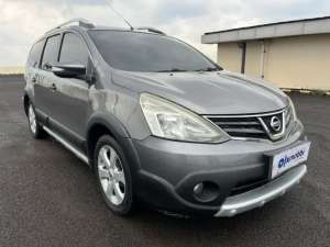 Jual bekas DP RENDAH Nissan Grand livina 1.5 X-Gear Bensin-MT 2016 FYWS,lokasi di 