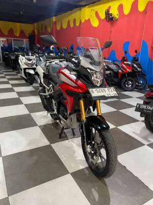 Jual bekas DP500 Honda CB 150 X Tahun 2023,lokasi di Daan Mogot