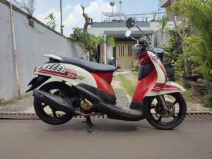 Jual bekas FINO KARBU TAHUN 2012,lokasi di Cinere