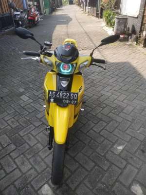 Jual bekas FIZR tahun 1997,lokasi di Sanan Wetan