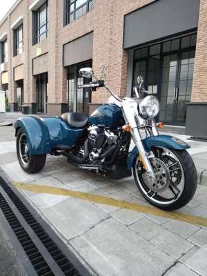 Jual bekas Harley-DavidsonFLRT Freewheelertahun 2021,lokasi di Gubeng