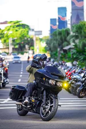 Jual bekas Harley Davidson Road Glide 2024 Low Odo FP,lokasi di Kembangan