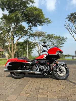 Jual bekas Harley davidson road glide CVO 2024 25th anniv,lokasi di Batununggal