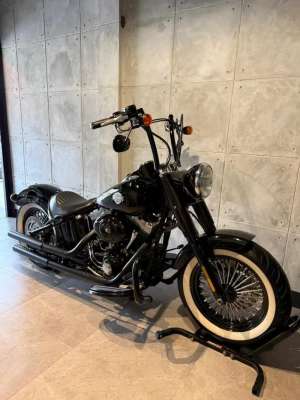 Jual bekas Harley Davidson Softail Slim FLS103 Tahun 2015,lokasi di Solo Baru