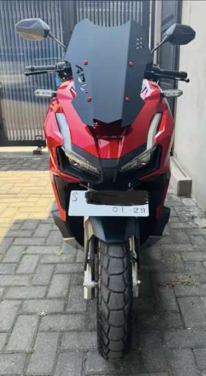 Honda Adv Cbs terawat lokasi di Sukun, tersedia melalui melalui situs Olx