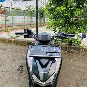 Jual bekas Honda Beat Street 110cc Look model Baru led Pgm Fi,lokasi di Jakarta Timur