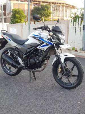 Jual bekas Honda CB 150R 2015 S Lamongan,lokasi di Gedangan
