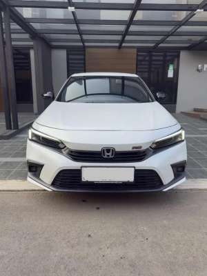 Jual bekas Honda Civic 2024 Putih Low km,lokasi di 