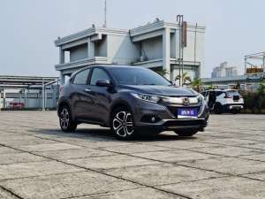 Jual bekas HONDA HRV 1.5 E CVT 2021 ABU-ABU. TANGAN PERTAMA, KONDISI TERAWAT.,lokasi di Jakarta Utara