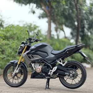 Jual bekas HONDA NEW CB150R HITAM 2023 KM 2K PAJAK PANJANG TINGGAL GAS,lokasi di Daan Mogot