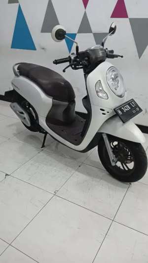 Jual bekas Honda New Scoopy Prestige Keyles 2021 DP.500,lokasi di Semarang Barat
