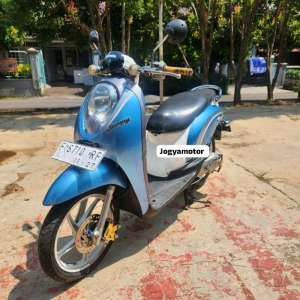 Jual bekas honda scoopy karbu 2012 motor second berkualitas,lokasi di Tangerang Selatan