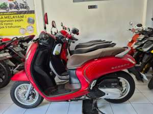 Jual bekas Honda Scoopy Stylish, Th 2024 , Merah,lokasi di Taman