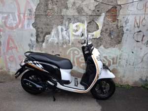 Jual bekas Honda Scoopy tahun 2018,lokasi di Pekayon