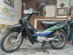 Jual bekas Honda Supra Bonus Blue Topaz Swiss Orang Populer Indonesia Yance Lasso,lokasi di Ngaglik