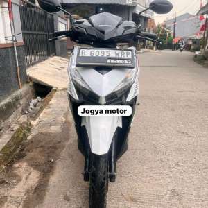Jual bekas Honda Vario 125 th 2021 motor second rasa baru,lokasi di Tangerang Selatan