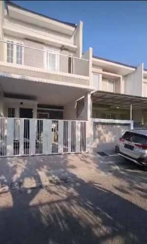 Hunian Syariah 2 Lantai Di Saronojiwo Dekat Jemursari, Panjang Jiwo lokasi di Tenggilis Mejoyo, tersedia melalui melalui situs Olx