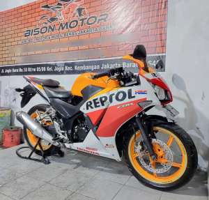 Jual bekas Istimewa rawatan HONDA CBR 150 R FI REPSOL 2014 Cbr150r cbr 150r,lokasi di Pondok Aren