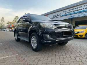 Jual bekas ISTIMEWA RAWATAN TOYOTA FORTUNER 2.5 G VNT DIESEL MATIC 2013 HITAM,lokasi di 