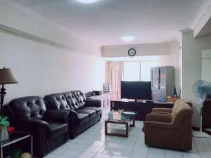 Jual Apartemen Mewah Taman Anggrek 3 BR, Full Furnish. lokasi di Grogol Petamburan, tersedia melalui melalui situs Olx