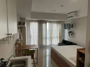 Jual Murah Banget Full Isi Apartemen Breeze Bintaro Jaya lokasi di Pondok Aren, tersedia melalui melalui situs Olx