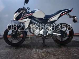 Jual bekas Jual New vixion lightning 2013 7jt surat komplit part ori komplit,lokasi di Bojongsoang